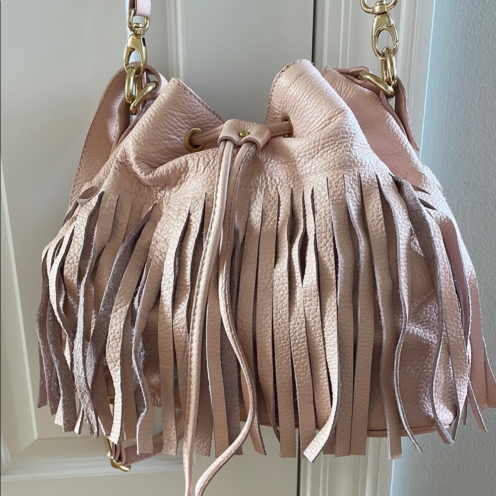 Alberta Di Canio Fringed Pink Leather Shoulder Bag! Adorable! ❤️❤️
